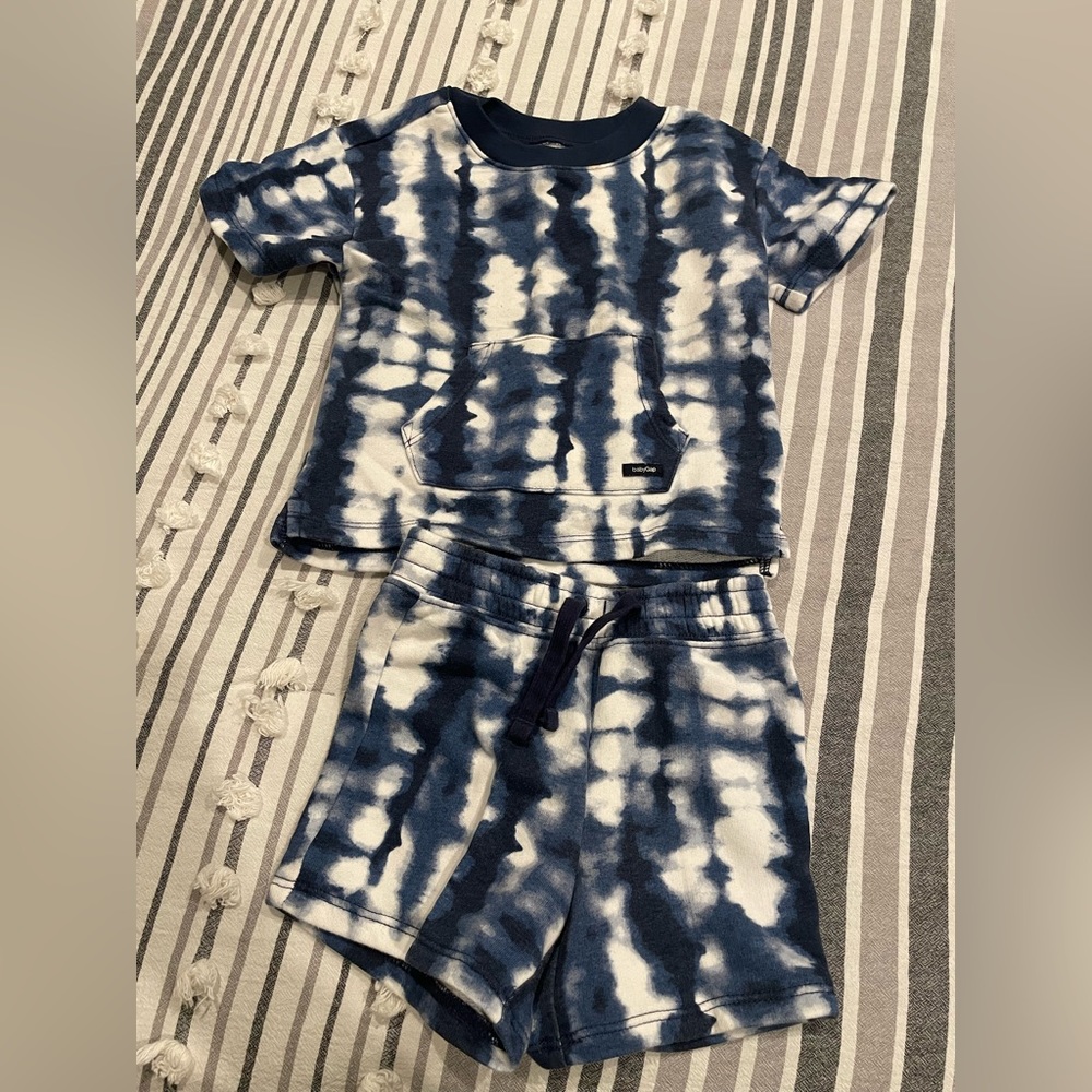 Toddler outfit gap